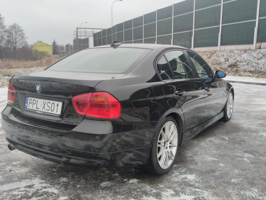 Bmw e90 320d 163km navi xenon pdc cupholdery