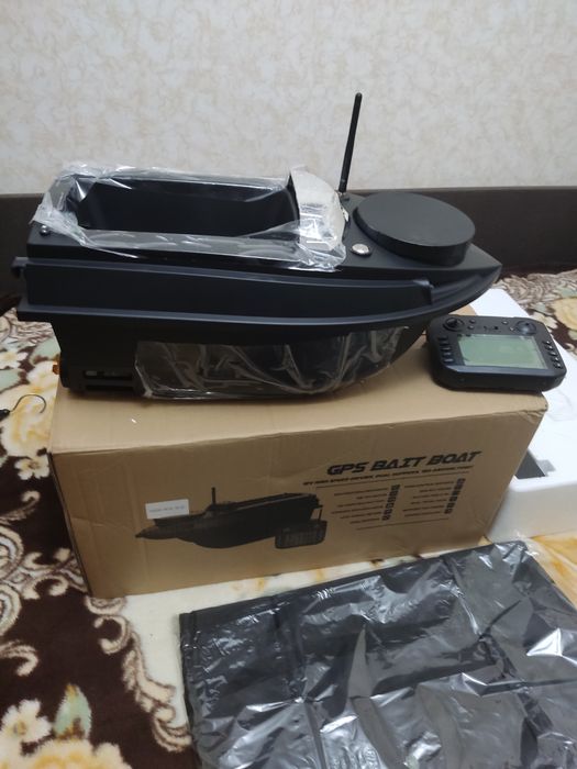 Продам Новий карповий кораблик V 30 з джипіерес