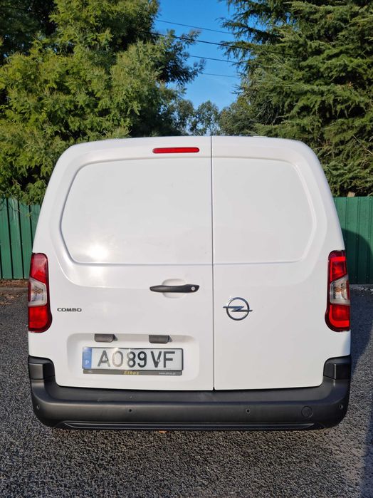 OPEL Combo Cargo Diesel 1.5 CDTi L1H1 Enjoy 4d, 3 Lugares COM GARANTIA e Financiamento