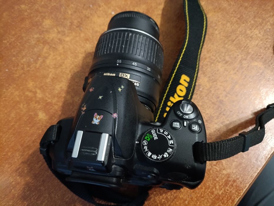 Фотоапарат Nikon D3000 з об'єктивом , торг