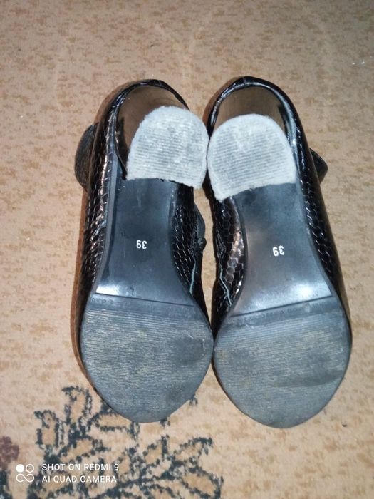 Ботинки жіночі лакові