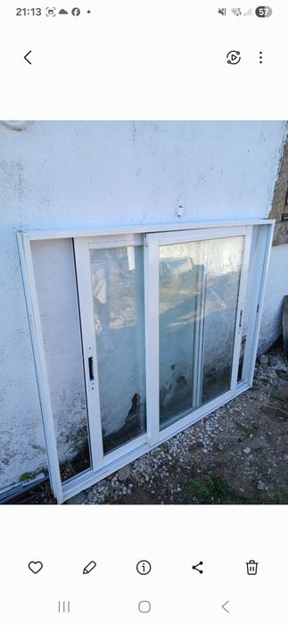 Janelas alumínio lacado a branco