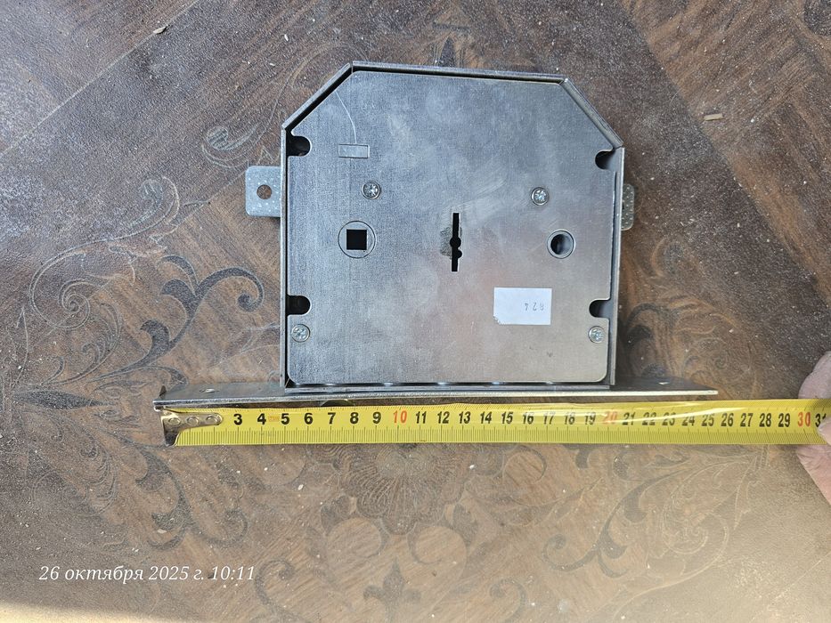 Продам врезной замок