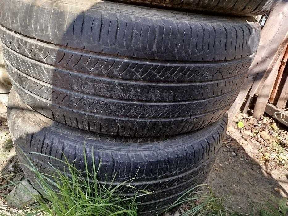 Продам шины б/у 255/50/19