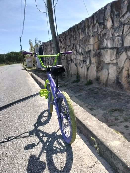 Bicicleta BMX  comprei a bicicleta em2024 e quase não foi usada