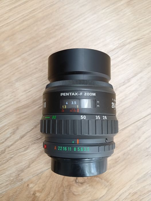 Pentax F Zoom 28-80 mm 1 : 3.5-4.5