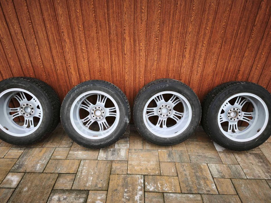 Koła z oponami zimowymi 215/65/17 i czujnikami KIA Sportage