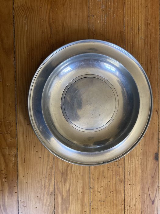 Prato em estanho