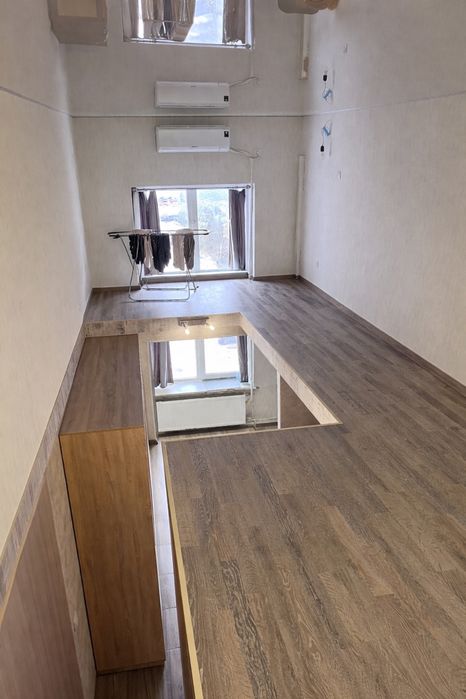 Продам дворівневу квартиру-гостинку