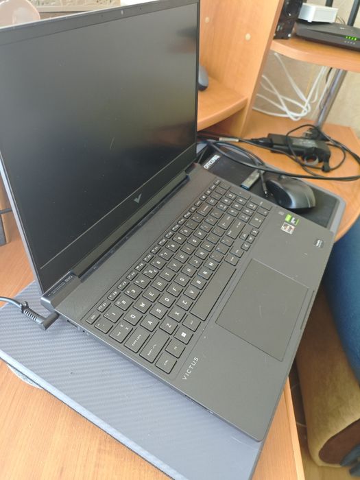Ігровий ноутбук HP Victus 15 fb0222nw