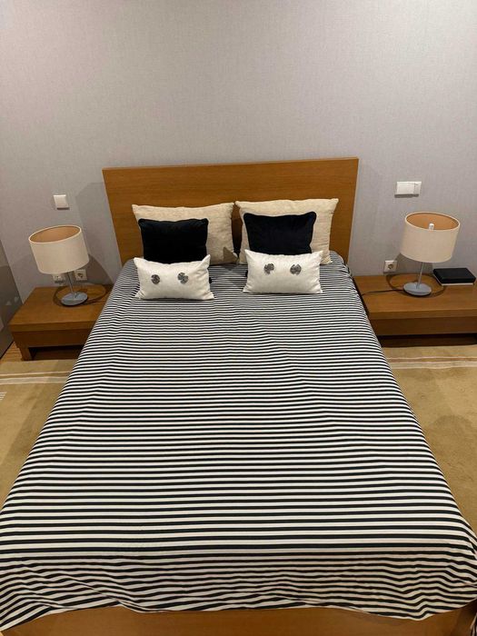 2 Mesinhas de cabeceira de quarto  (carvalho)