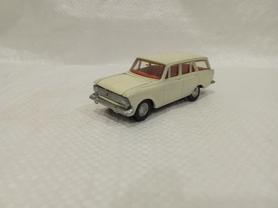 Москвич 427  (А 4)