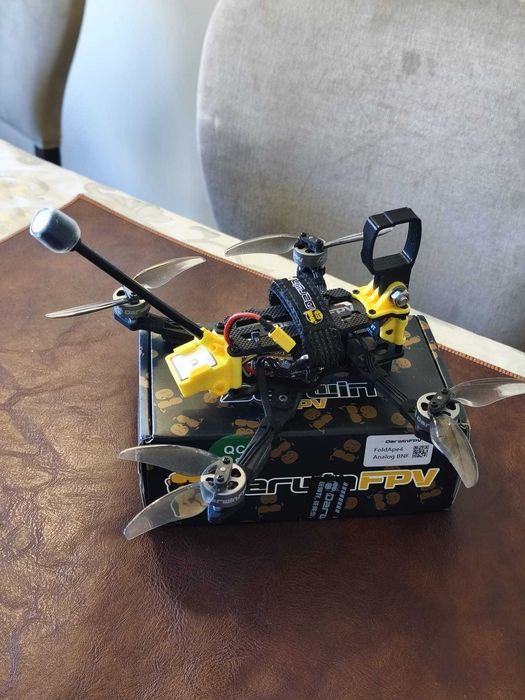 Drone FPV DarwinFPV FoldApe 4" Analógico BNF 3S (XT30) + Extra Camera Mount