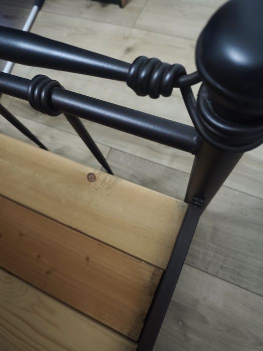 Łóżko z materacem 140x200