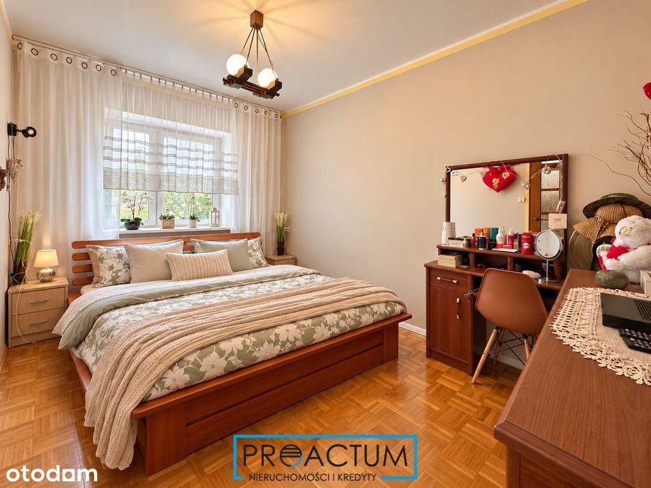 Centrum Torunia! 4 pokoje! 1 piętro! Balkon!