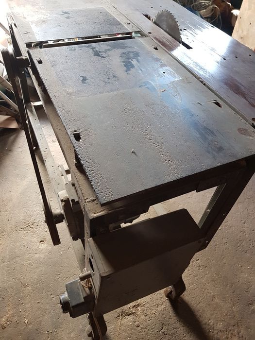 Деревообрабатывающий станок