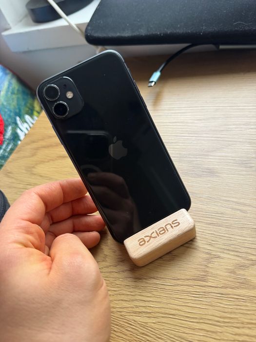 iPhone 11 128GB Czarny, Nowa Bateria + Etui UAG