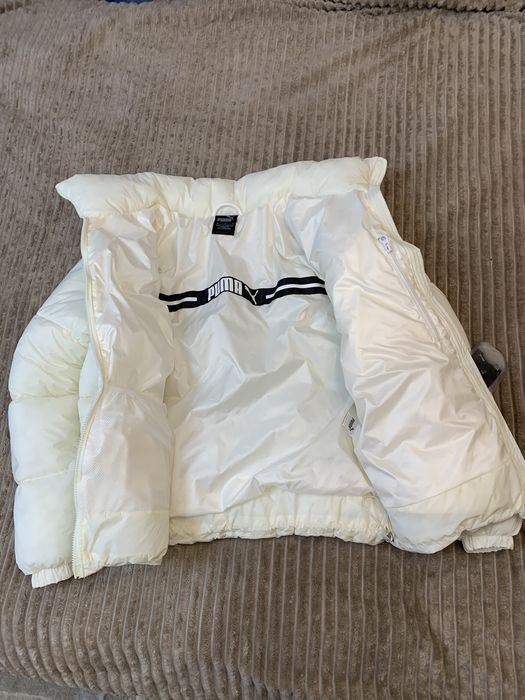 Пуховик Весна. Зима Деми Puma. Светлый Беж с принтом на спинке XS-XXL