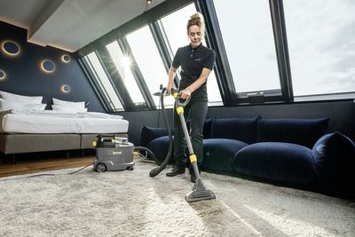 Оренда професійного миючого пилососа Karcher керхер прокат чистка дива