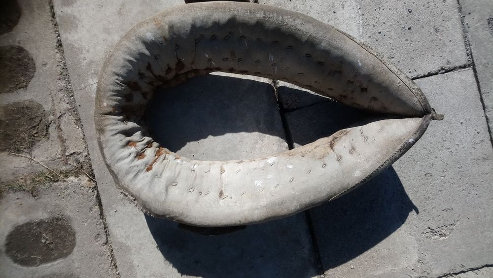 Chomonto, podkład pod chomonto