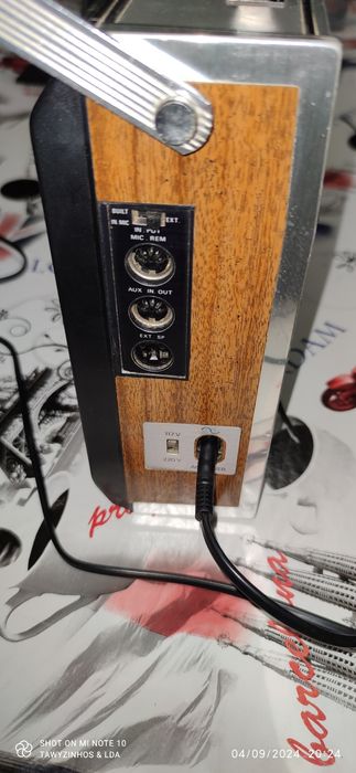 Radio cassete +relógio despertador vintage