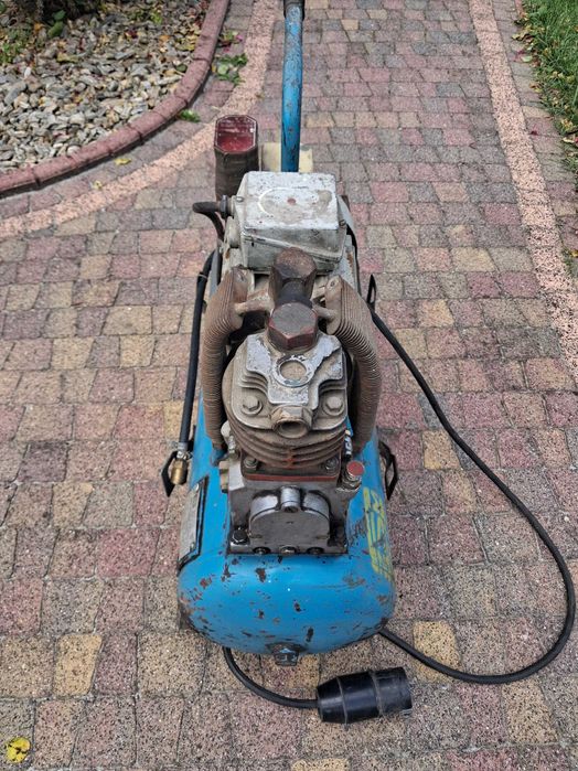 Kompresor 40L 400V -  Agregat sprężarkowy POLMO AHS 23 R 40 T