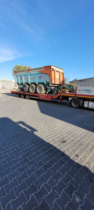 Usługi transportowe  maszyn domków Holenerskich itp