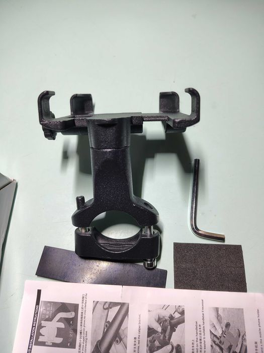 Держатель телефона на руль. Алюминий, винтовой