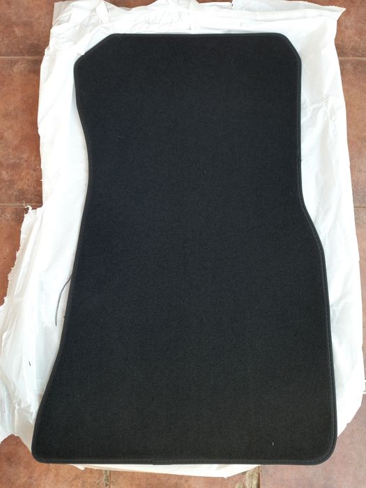 Нові коврики на BMW 3 G20 F30 F34 E90 G22 G26 G42 G05 G06 G07 bmw g бм