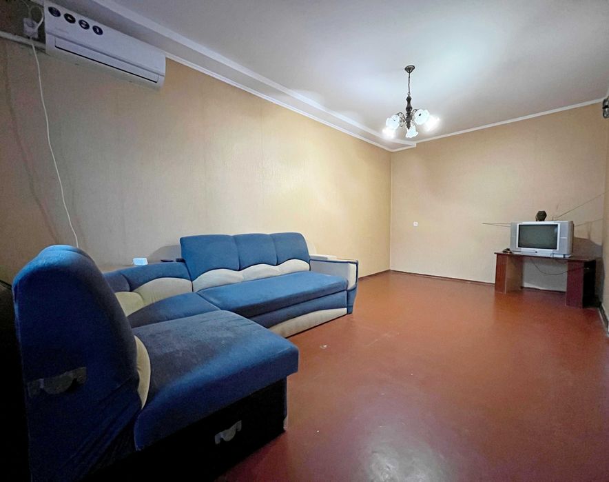 Простора 3 кімнатна квартира з ремонтом та меблями, вулиця Льотна (SP)