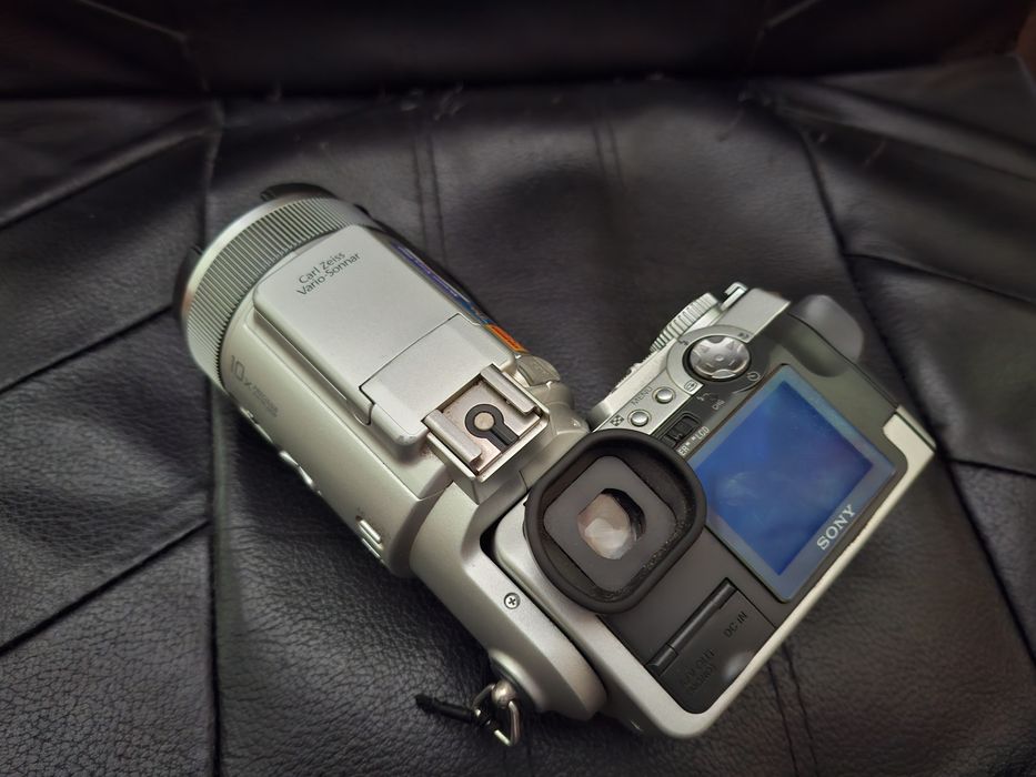 sony dsc v3 - купить цифровые фотоаппараты - Цена на OLX.ua