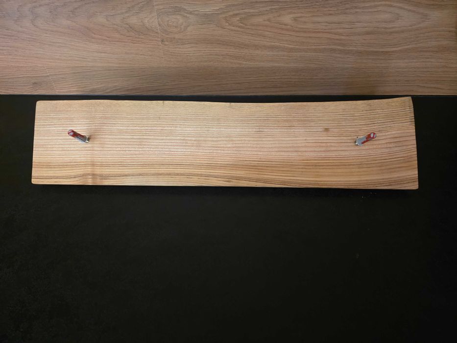 Wieszak ścienny dębowy  14*65