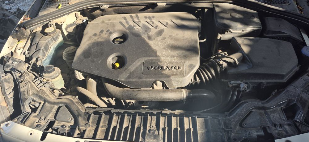 Volvo v60,D2,1.6 дизель по запчастям