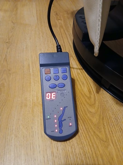 Cadeirão e banco com massagem e aquecimento