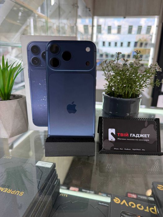 Смартфон Apple iPhone 17 Pro Max 256Gb Blue eSIM без слідів використання (АКБ 100%) — Стан нового — Гарантія від магазину