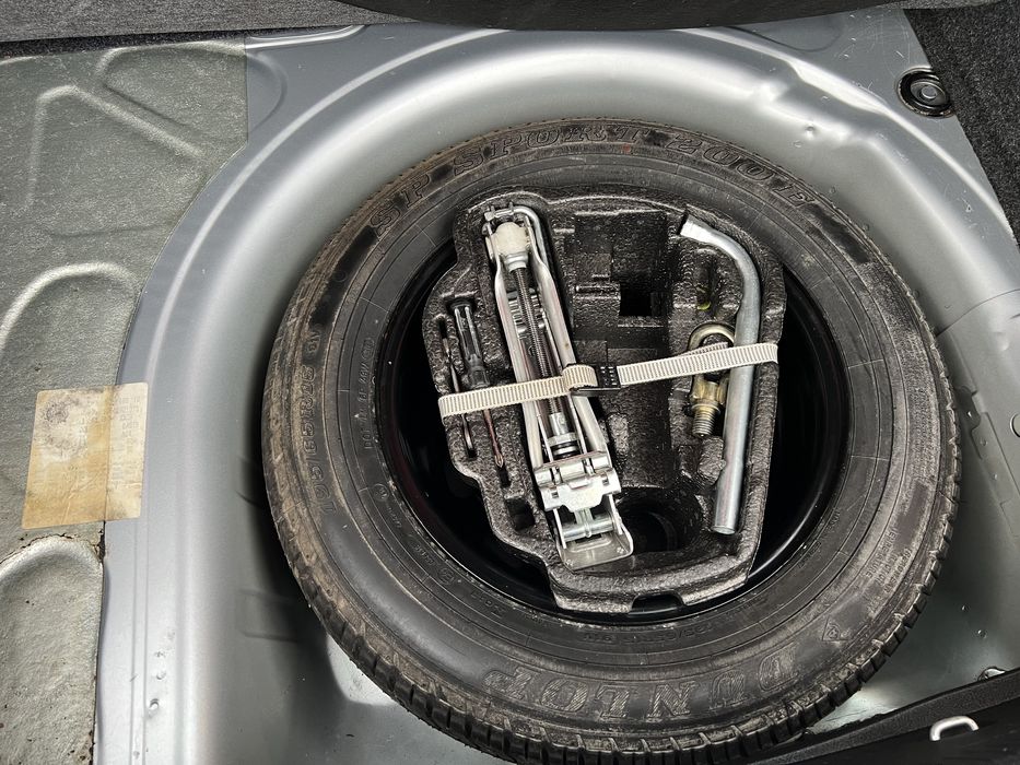 Продам VW Golf 1.6 бензин АВТОМАТ