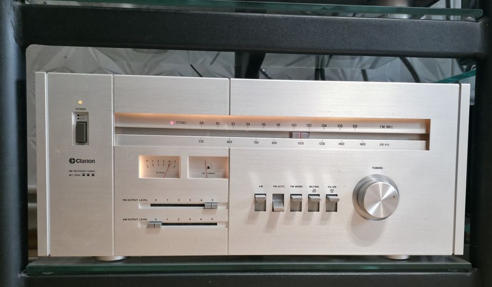 Tuner radiowy Clarion MT-7800