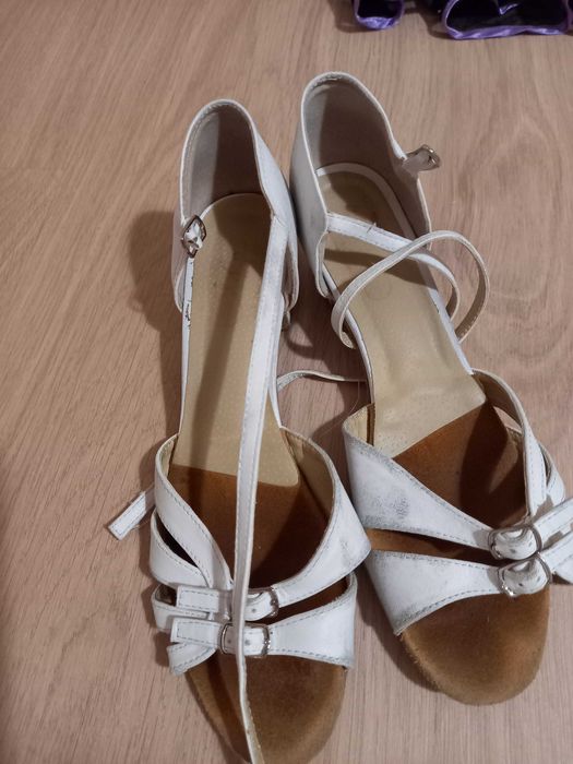 Buty dla tańca towarzyskiego