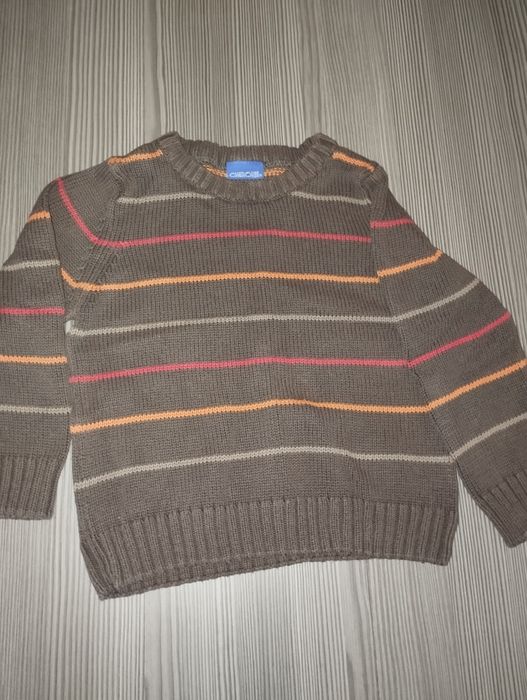 Sweter dziecięcy