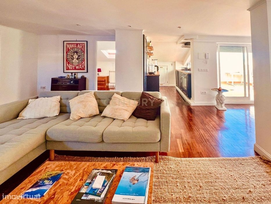 Apartamento Duplex T3+T1 com Vista Mar | Santa Cruz
