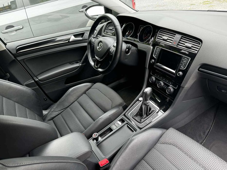 Продам автомобіль Фольксваген гольф 7