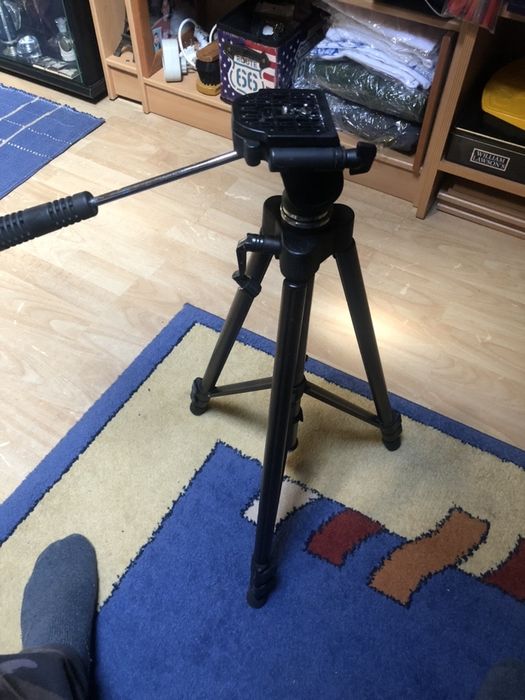 Tripé para câmera de video ou maquina fotografica