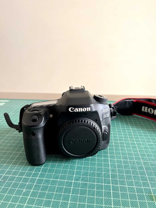 Canon 80D + Objetiva Canon EF-S 10-18mm f/4.5-5.6 IS STM