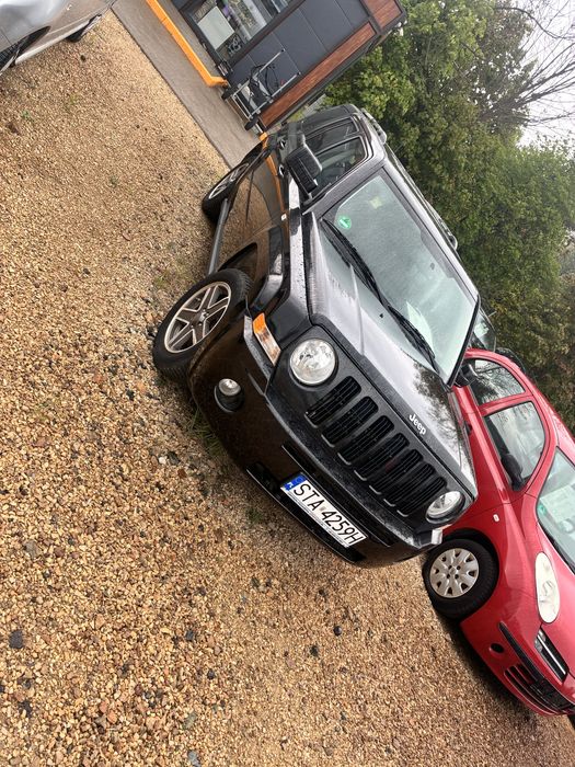 jepp patrior rok 2010 poj 2,4 AUTOMAT 4x4  przeb 106tys zadbany