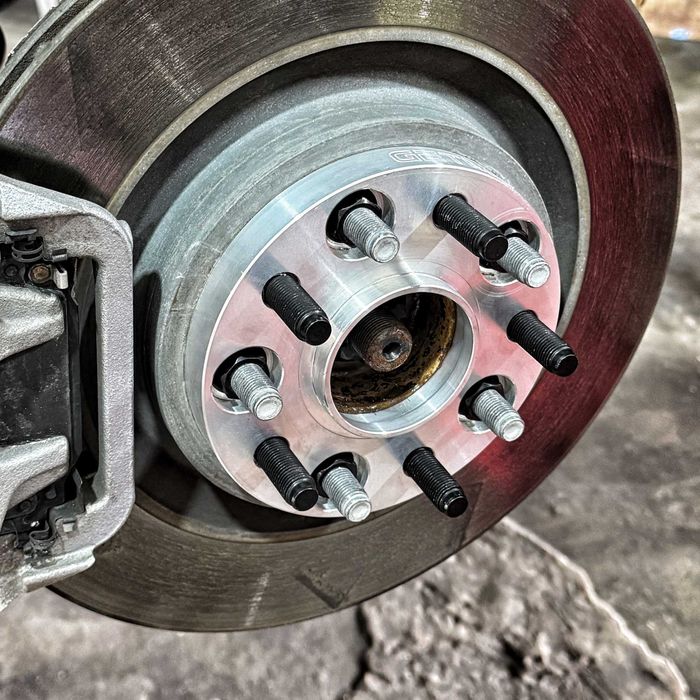 Колісні проставки-адаптери зі шпильками GETMANN під всі автомобілі