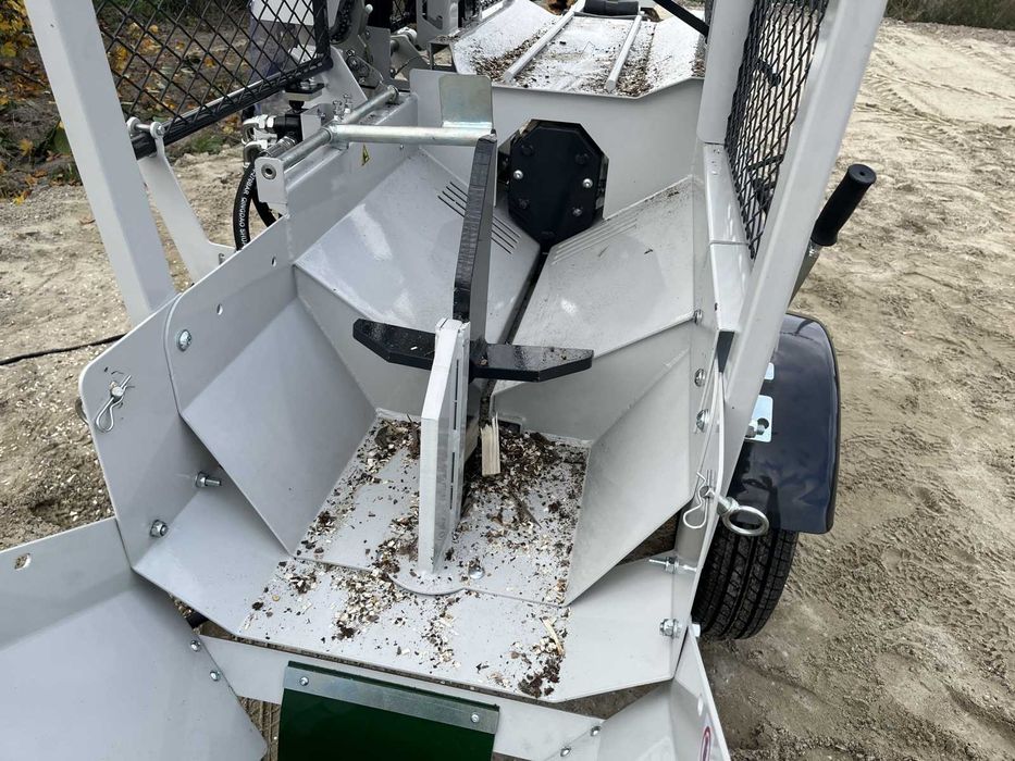 Машина для різання і розколювання дров Lumag SSA500E