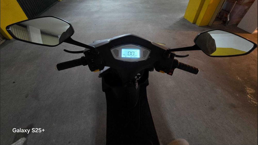 Scooter Elétrica GreenEscooter YX – Como Nova | 418 km | Braga