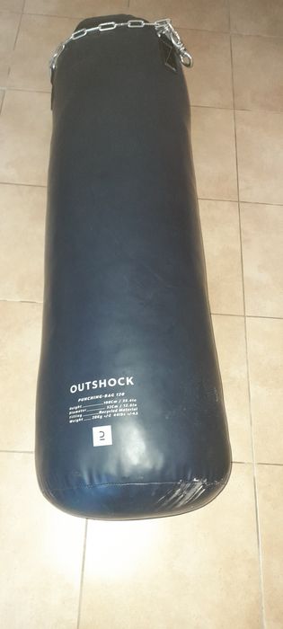 Saco de boxe 20kg mais luvas