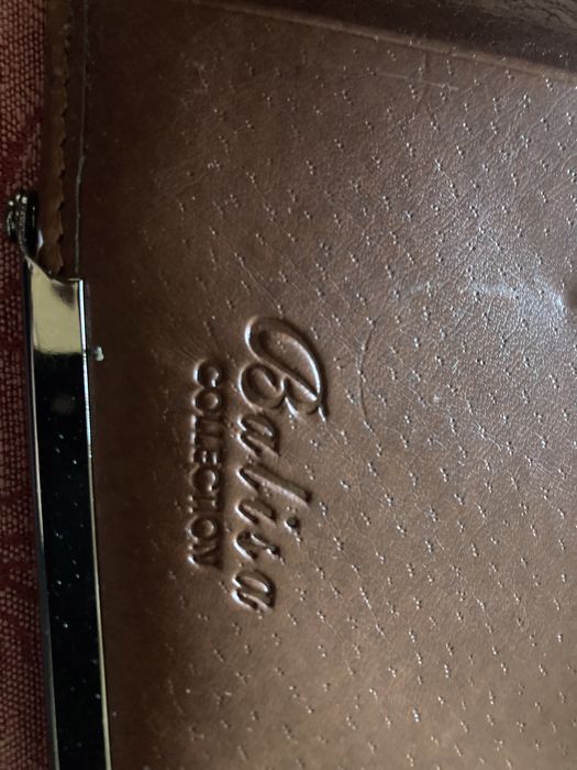 Продам кошелек лаковый