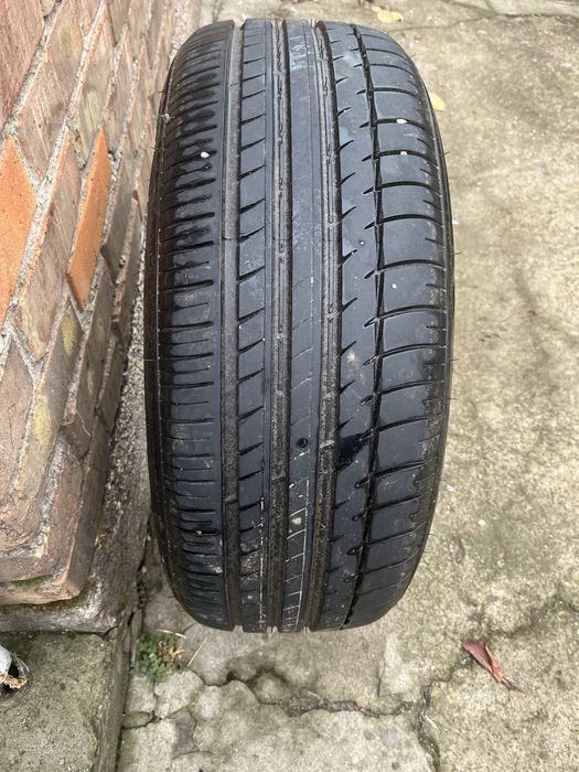 Продам летнию автошину r 17 215/55